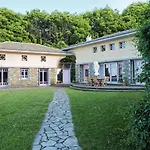 Country Estate With Pool 別荘 *