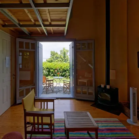 Country Estate With Pool بيت للعطل *