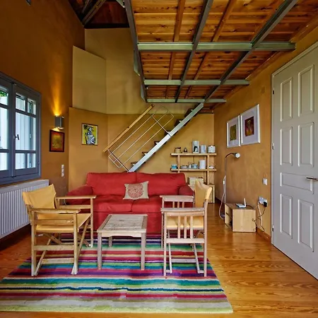 Country Estate With Pool *