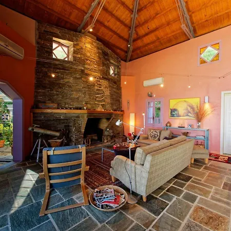 Country Estate With Pool *