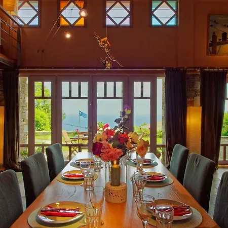 Country Estate With Pool *