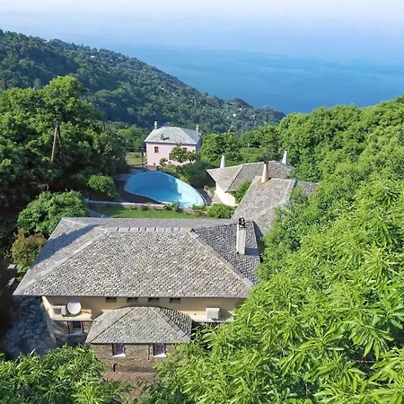 Country Estate With Pool