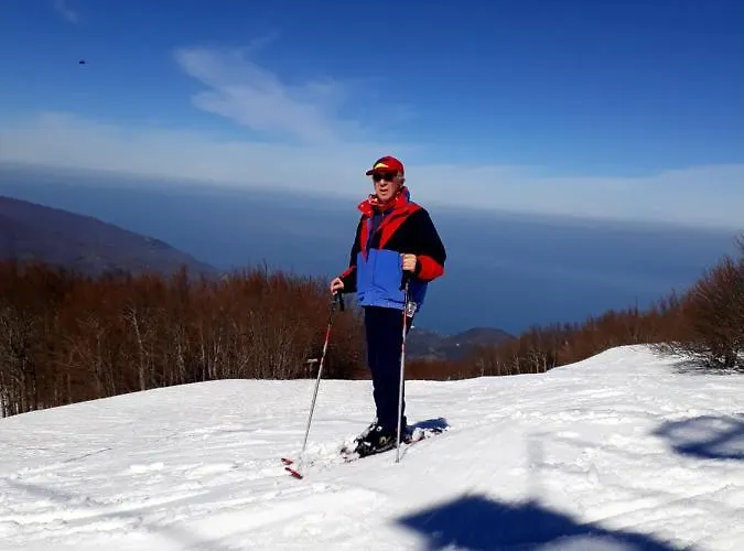 Country Estate With Pool *