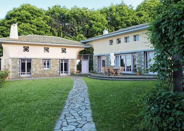 Country Estate With Pool Σπίτι διακοπών *