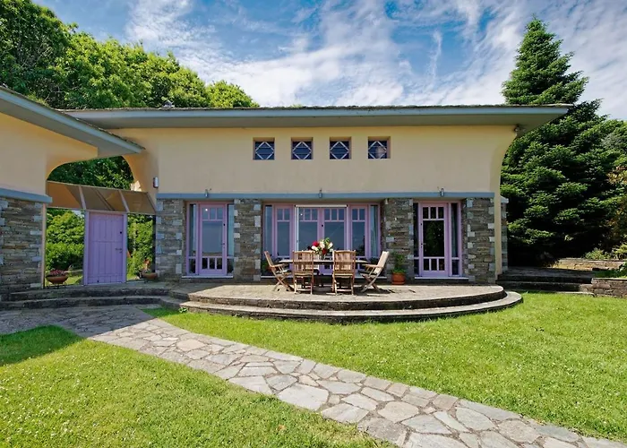 Country Estate With Pool