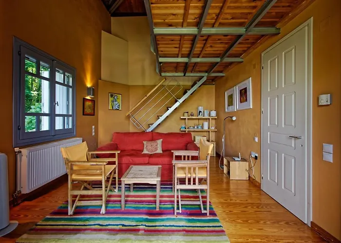 Country Estate With Pool *