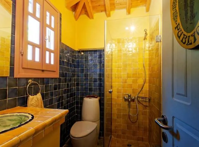 Country Estate With Pool *